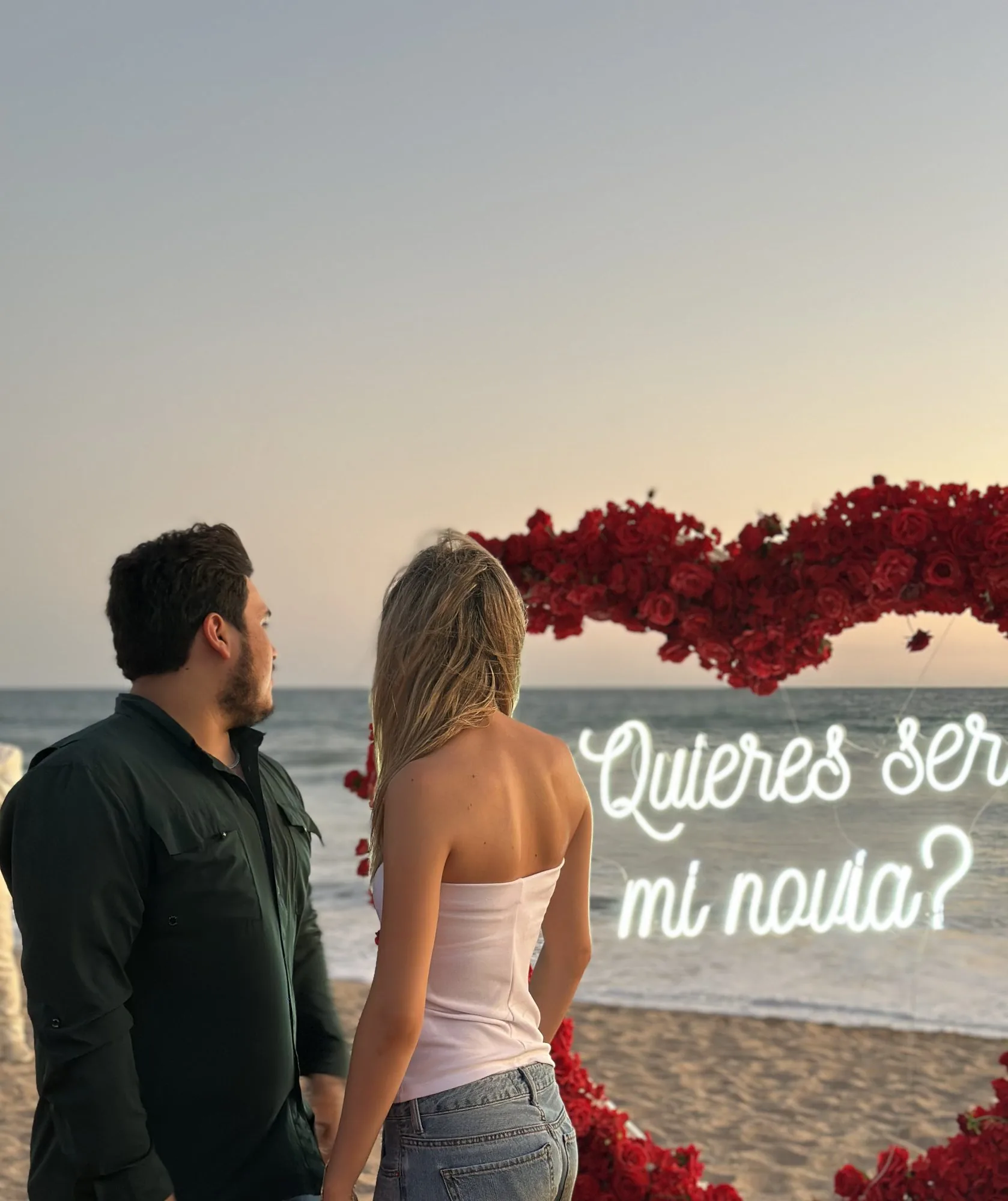 Corazón de Rosas Rojo de Novios