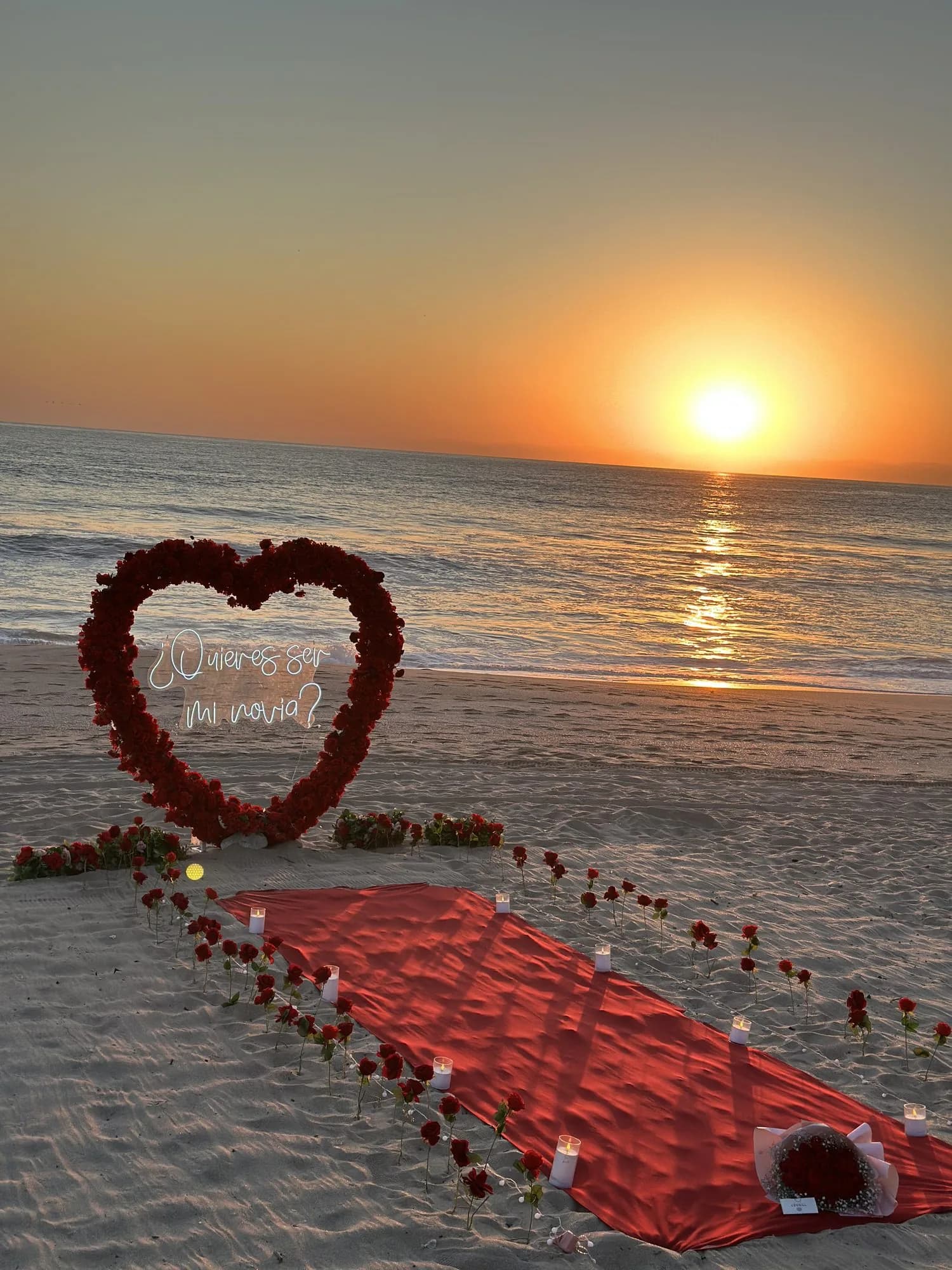 Corazón de Rosas Rojo de Novios